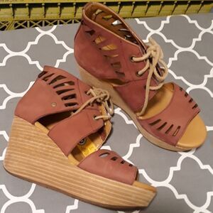 Cat Caterpillar wedge heels Shoes sz.6/37